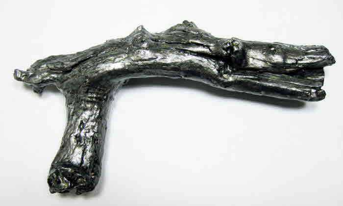 WH-S-50 -Artgun - 2014- 11 x 7 x 2,5 inch 2-LR 6X4cm